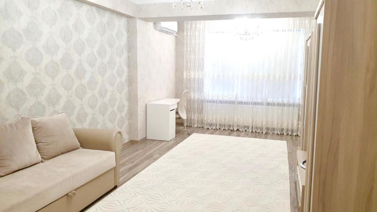 Center Apartment On Albisoara Street تشيسيناو المظهر الخارجي الصورة