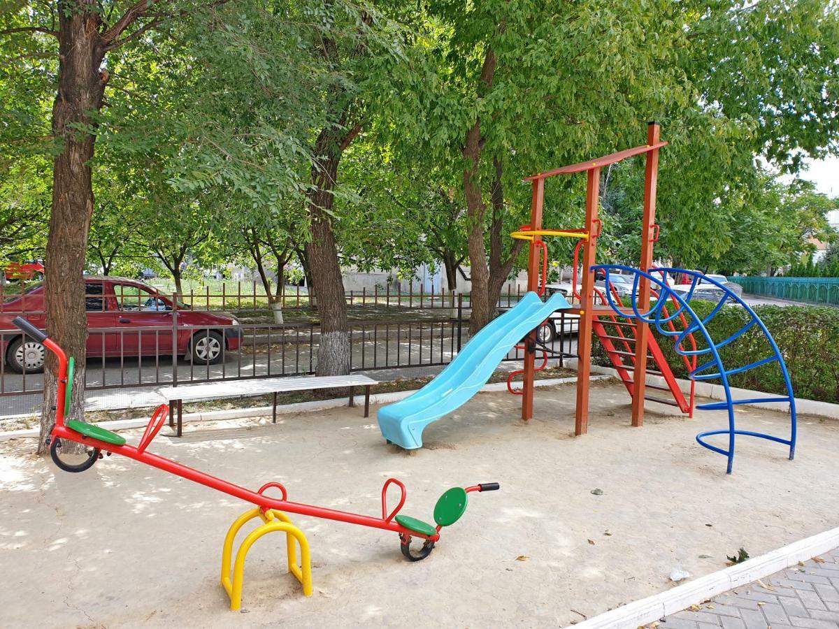 Center Apartment On Albisoara Street تشيسيناو المظهر الخارجي الصورة
