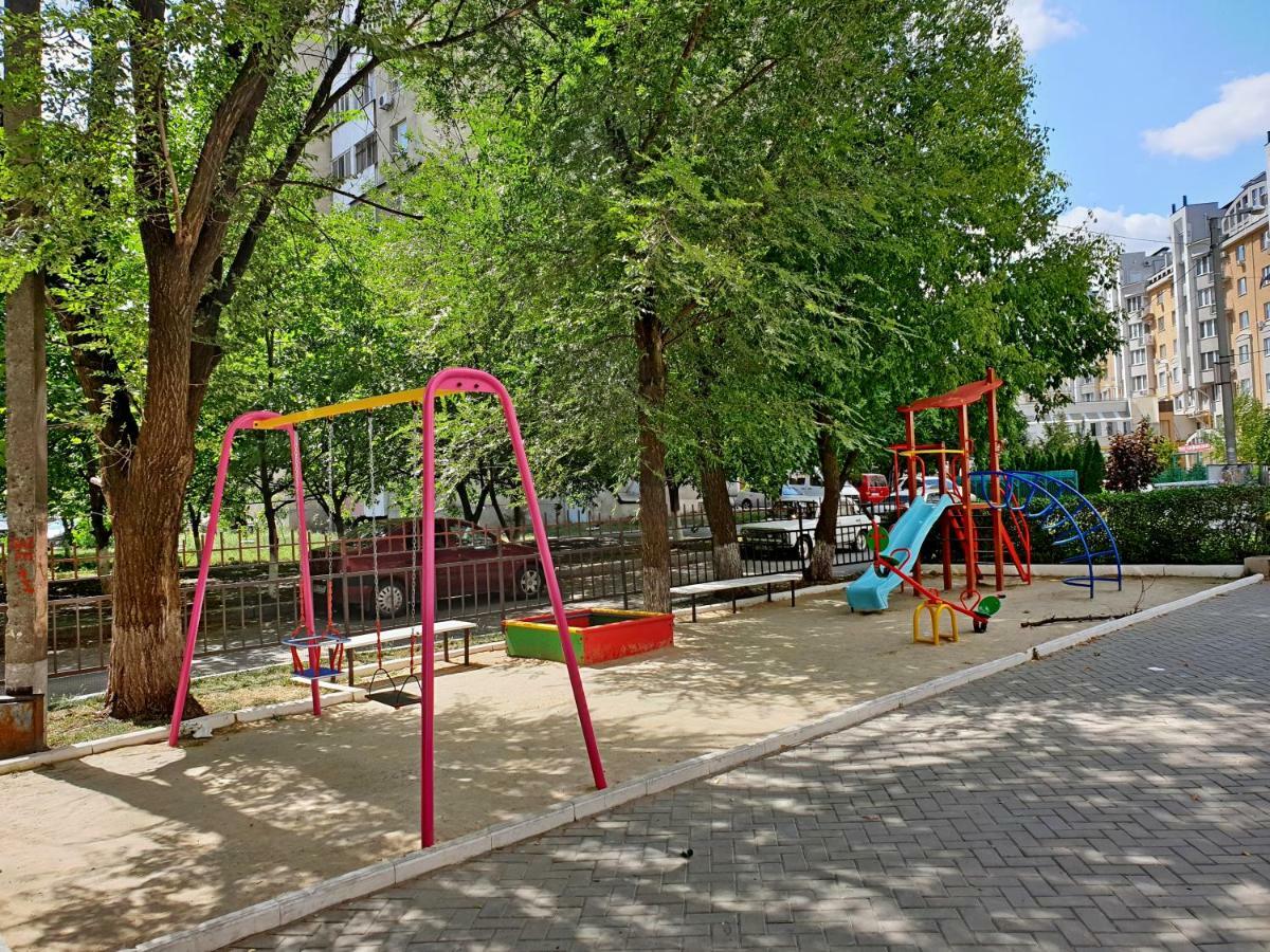 Center Apartment On Albisoara Street تشيسيناو المظهر الخارجي الصورة